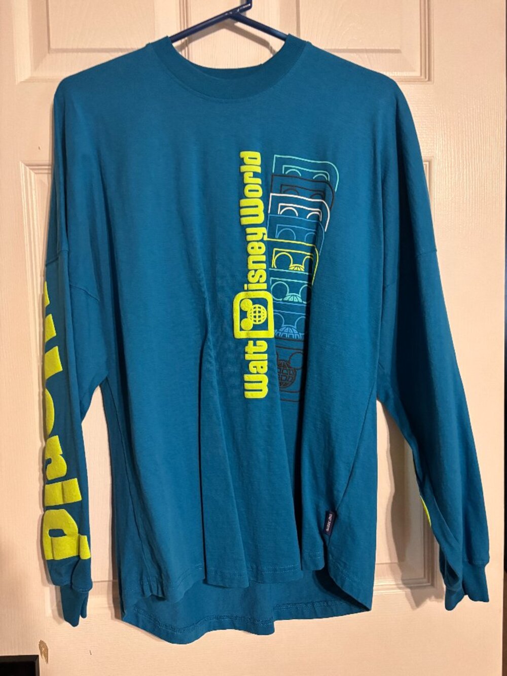 Walt Disney World Blue Neon Spirit Jersey Size Medium